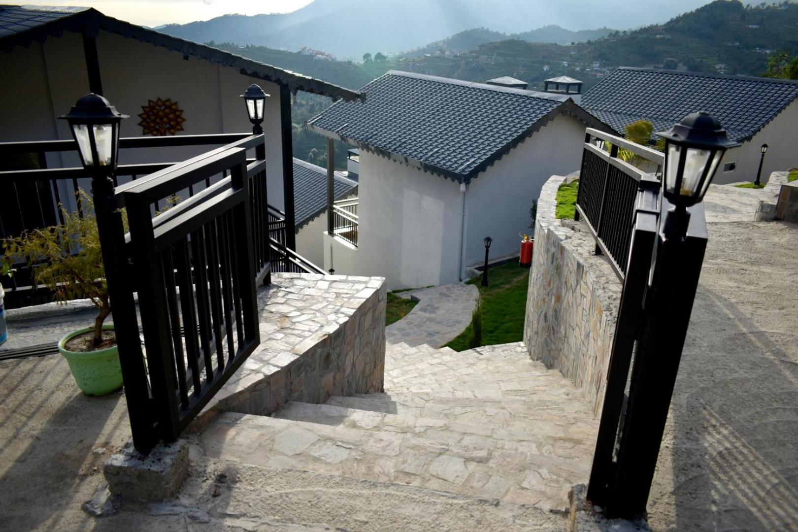 Rega Manivedya The Jungle Trail Resort Mukteshwar Exterior photo